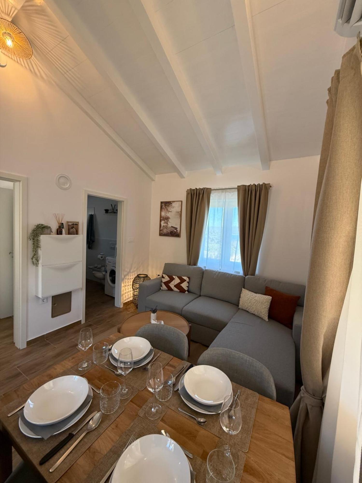 Guest House Lena, Nerezine, Mali Losinj Bagian luar foto